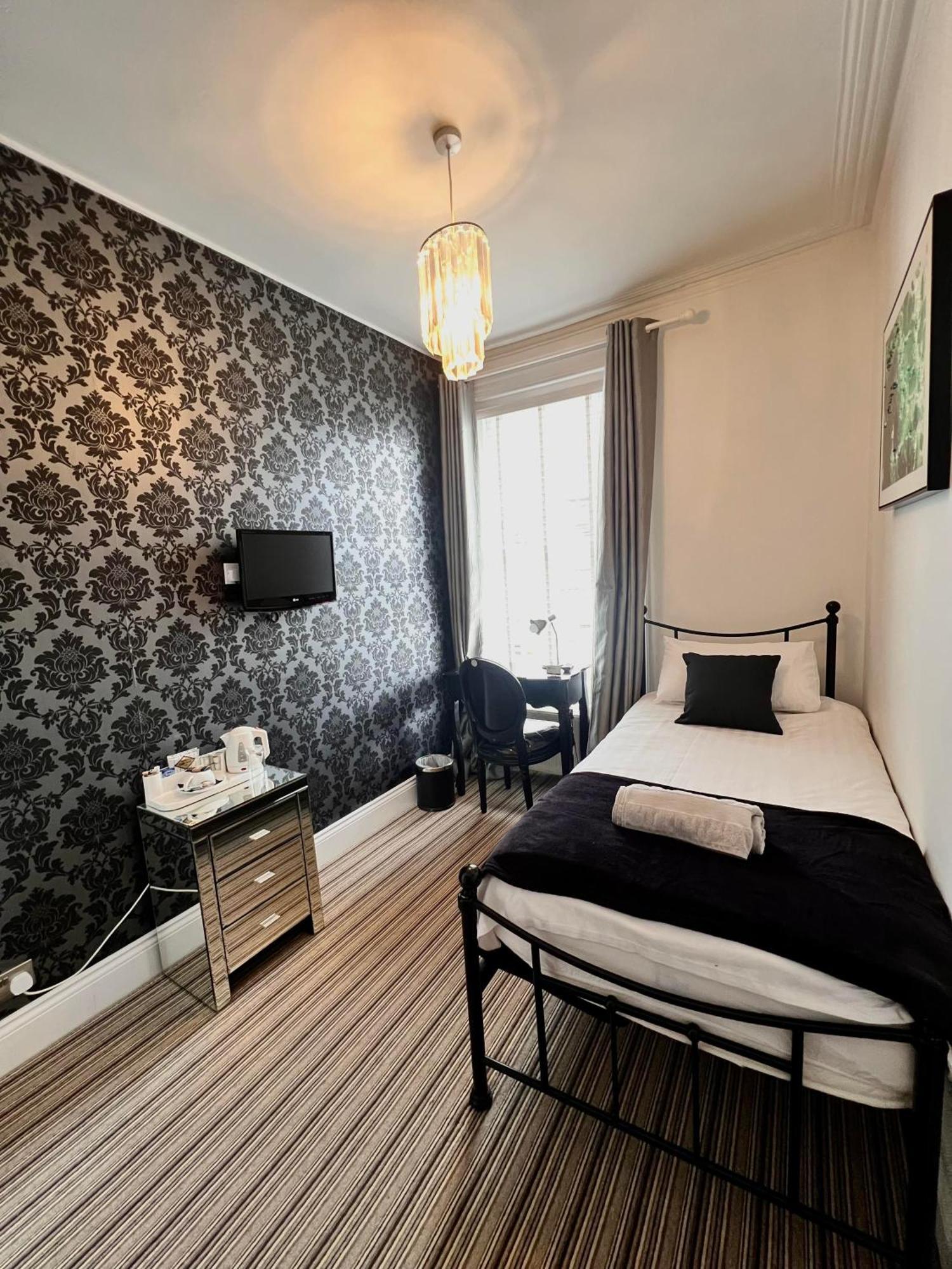 Bamboo Guesthouse Bornemouth Extérieur photo
